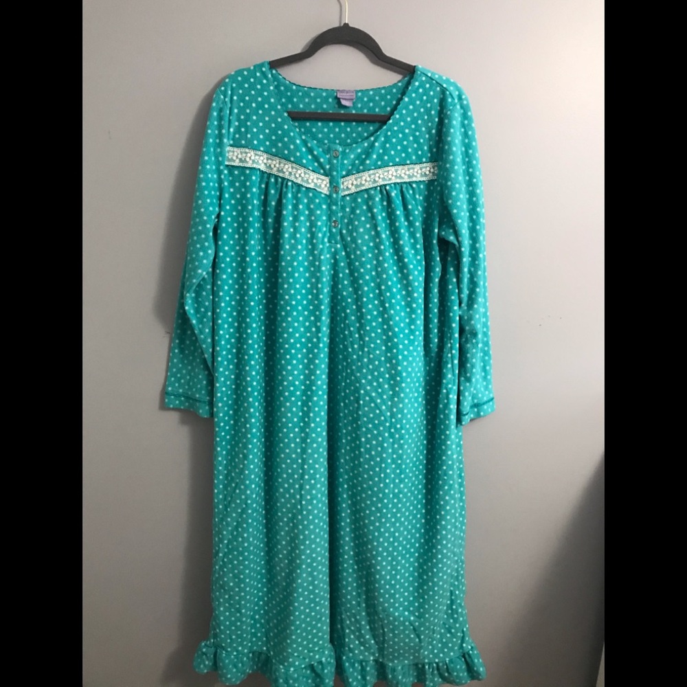 Sleeping gown